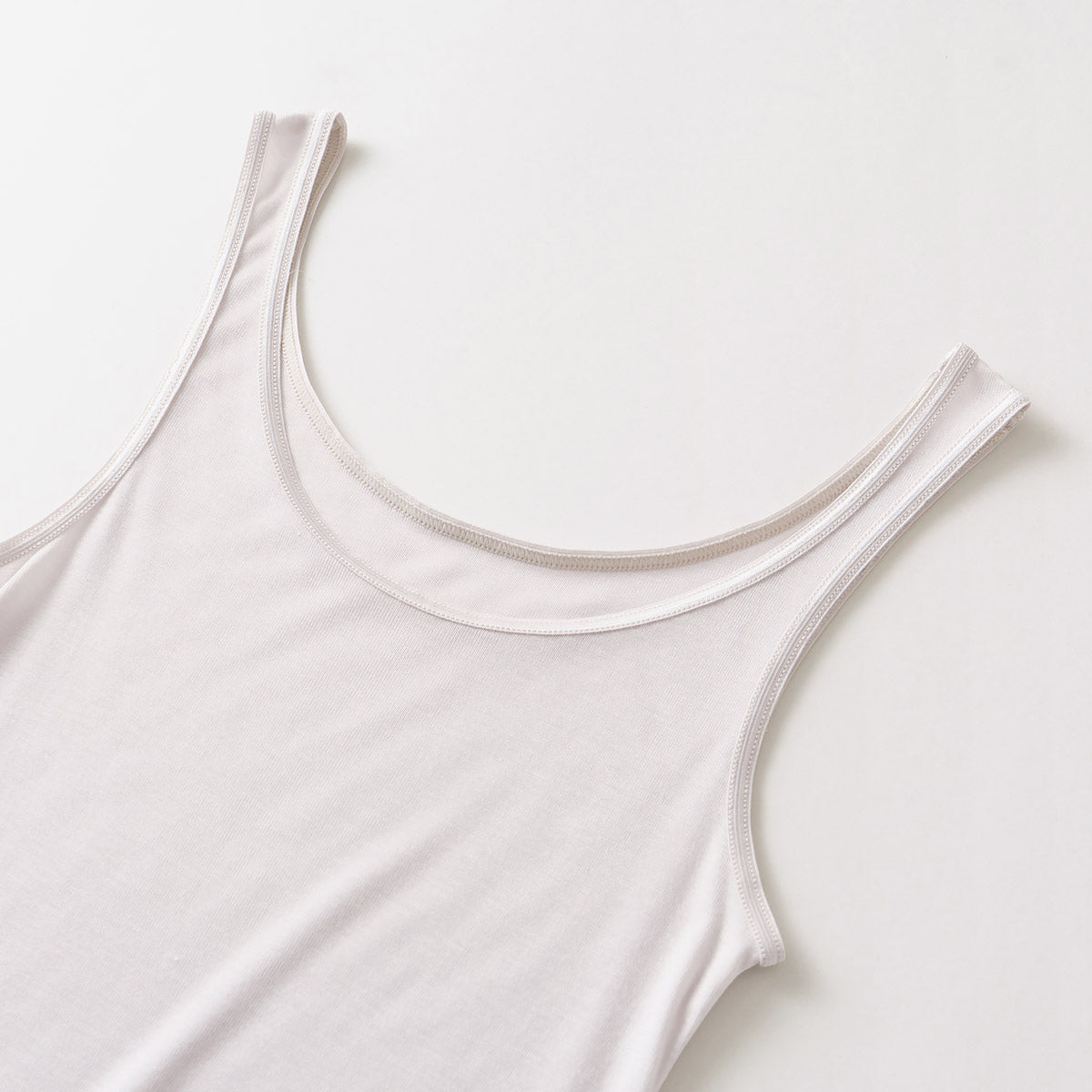 うるおいモイスト タンクトップ